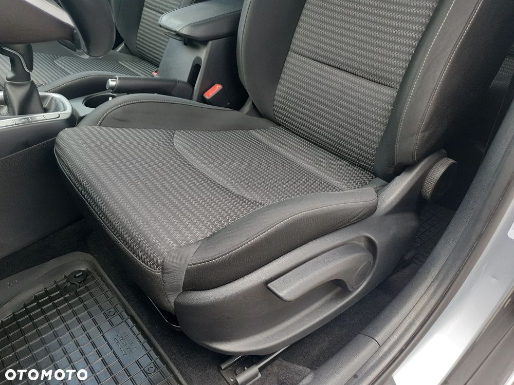 Kia XCeed 1.5 T-GDI M - 13
