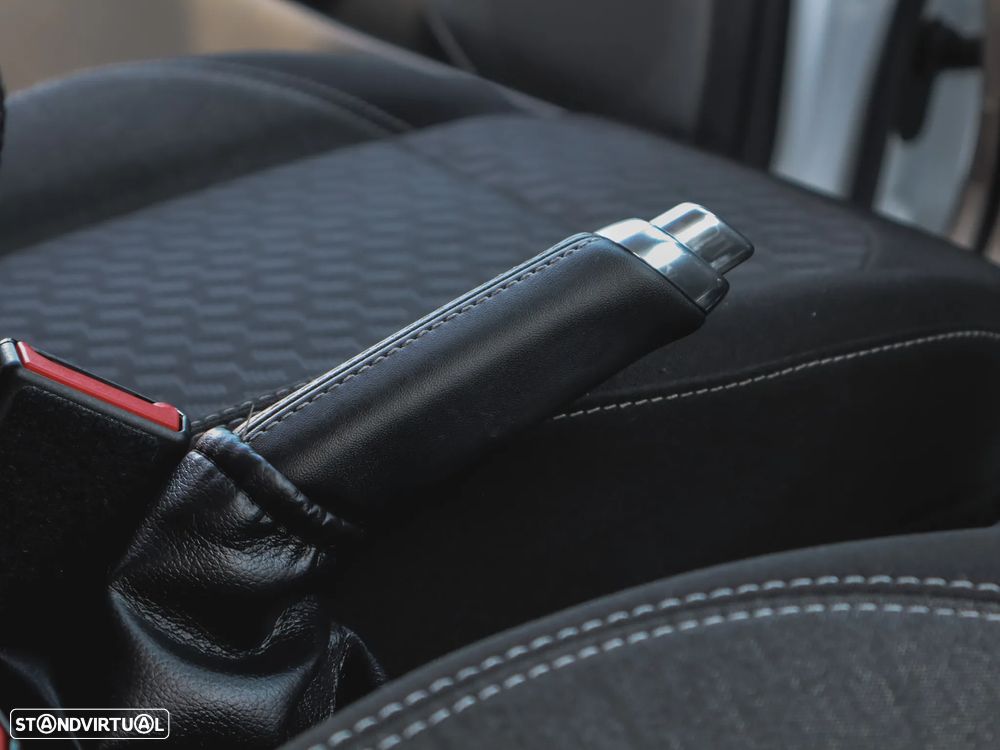 Ford Puma 1.0 EcoBoost Hybrid ST-LINE - 26