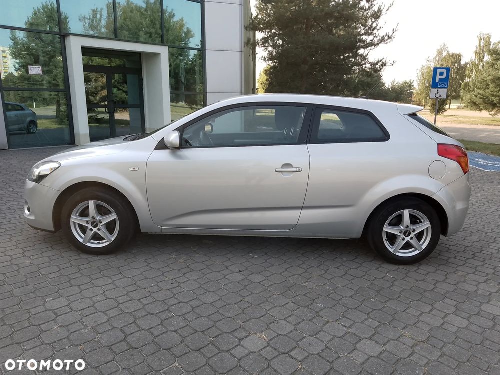 Kia Ceed 1.6 CVVT Dream-Team Edition - 5