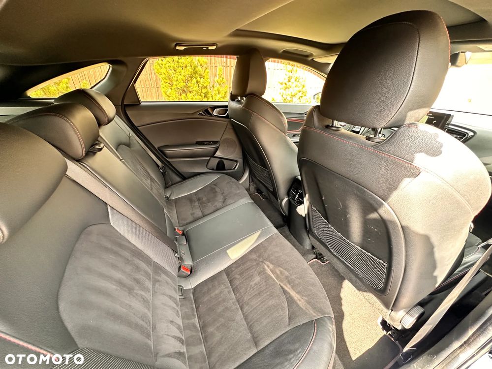 Kia ProCeed 1.6 T-GDI DCT7 OPF GT - 29