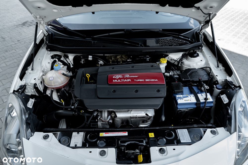 Alfa Romeo Giulietta 1.4 TB MultiAir Sprint TCT - 38