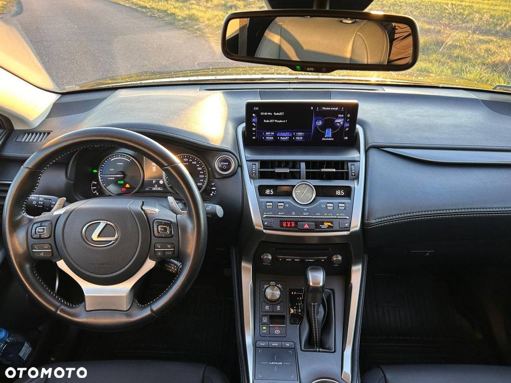 Lexus NX 300h F Impression AWD - 21