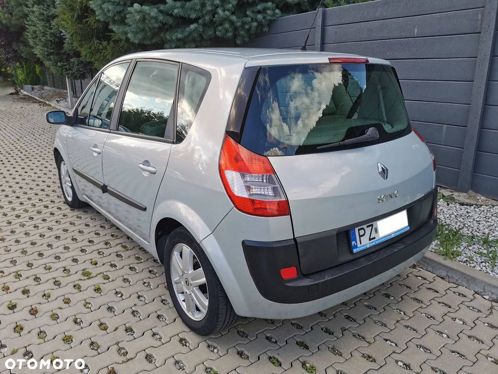 Renault Scenic 1.6 16V Confort Privilege - 20