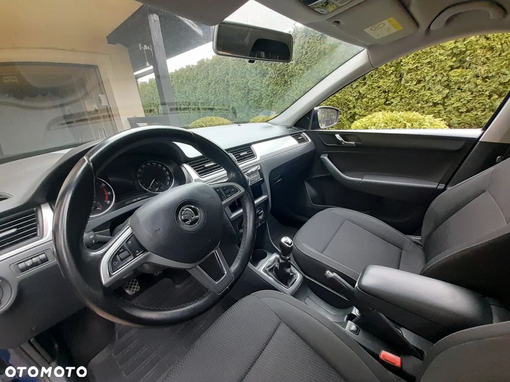 Skoda RAPID 1.2 TSI Ambition - 22
