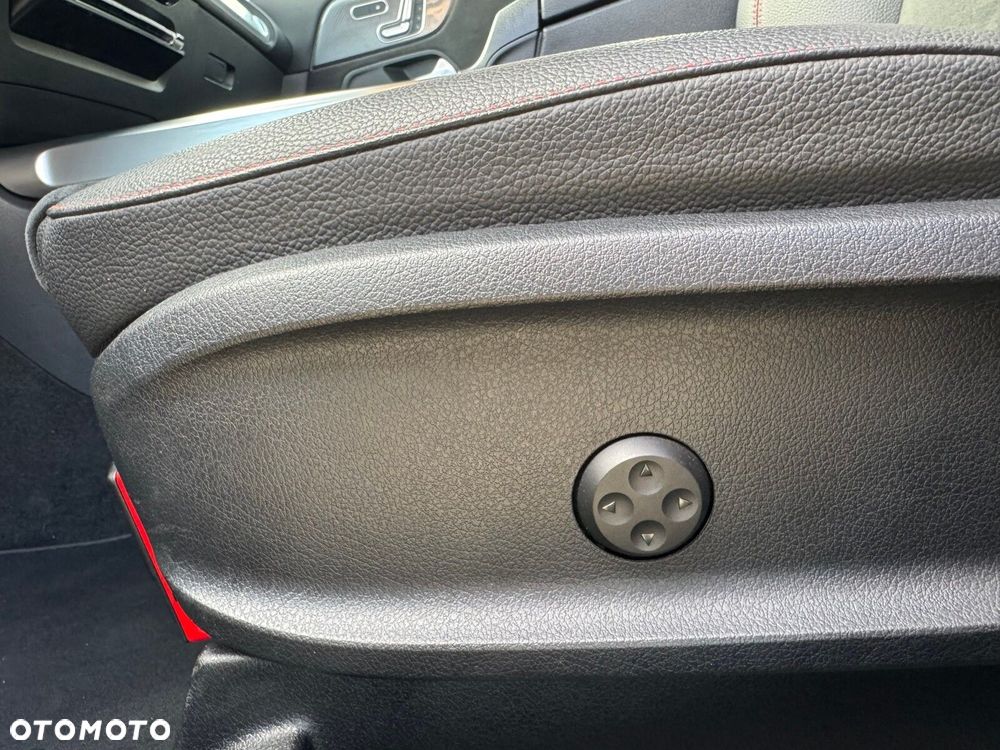 Mercedes-Benz GLB - 19