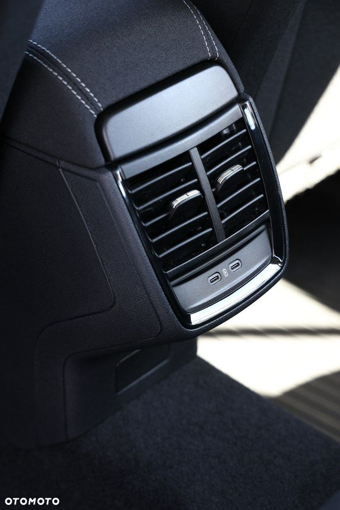 Skoda Kamiq 1.0 TSI Selection - 27