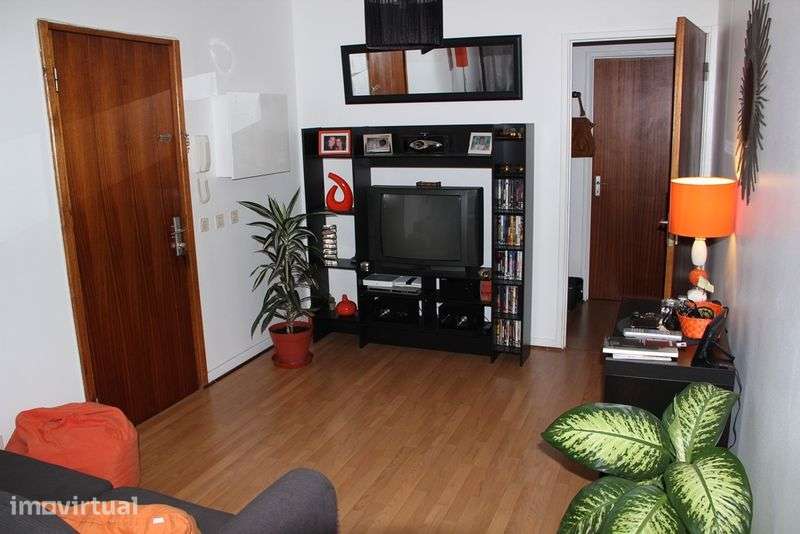 Apartamento T3 a 800 metros da praia - Grande imagem: 3/12