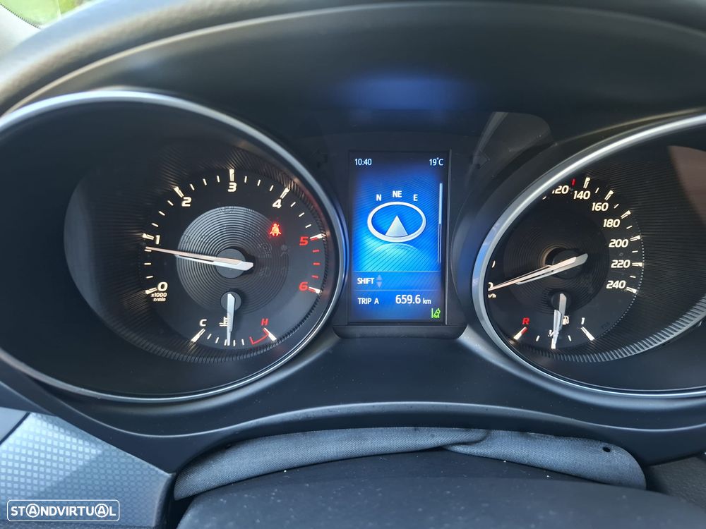 Toyota Avensis SW - 24