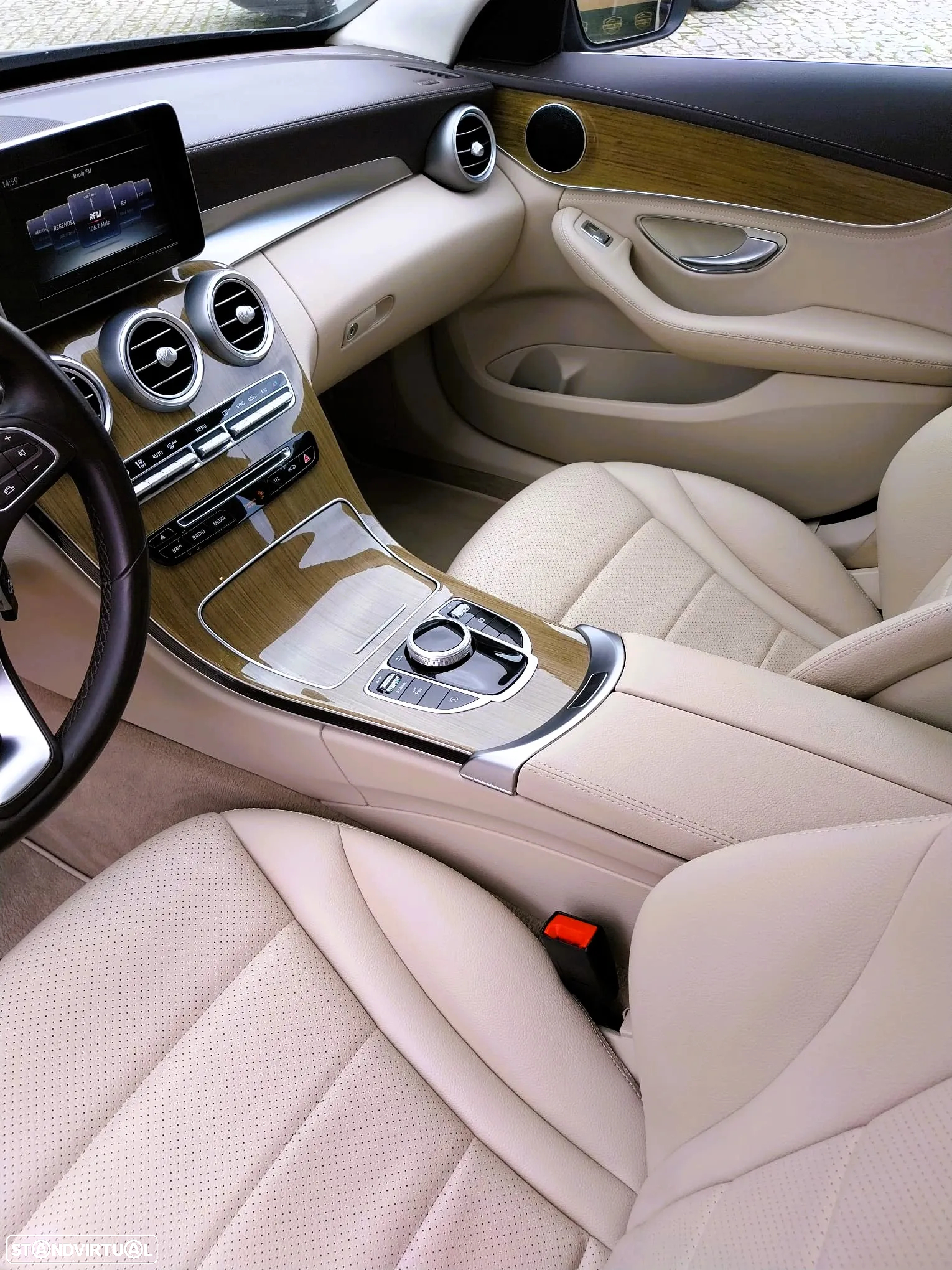 Mercedes-Benz C 200 - 12