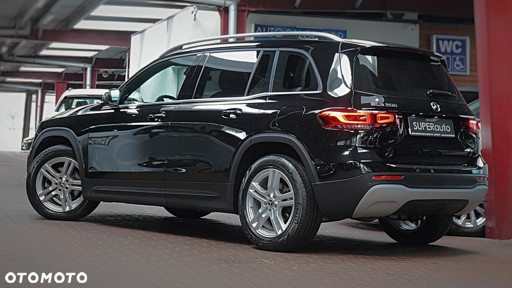 Mercedes-Benz GLB 200 7G-DCT - 8