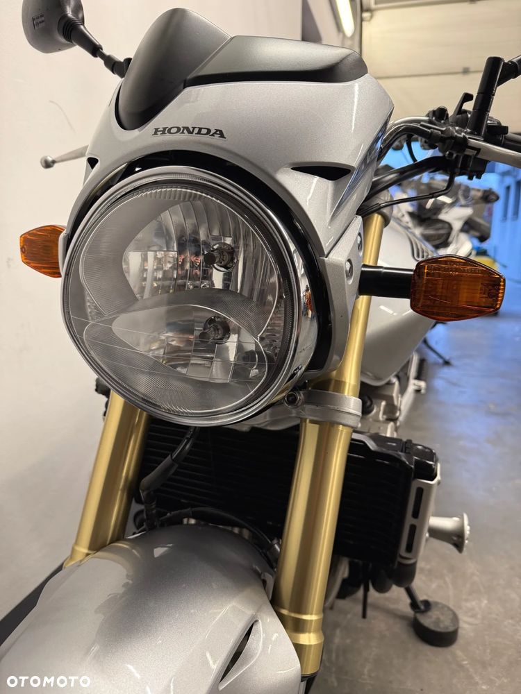 Honda Hornet - 25