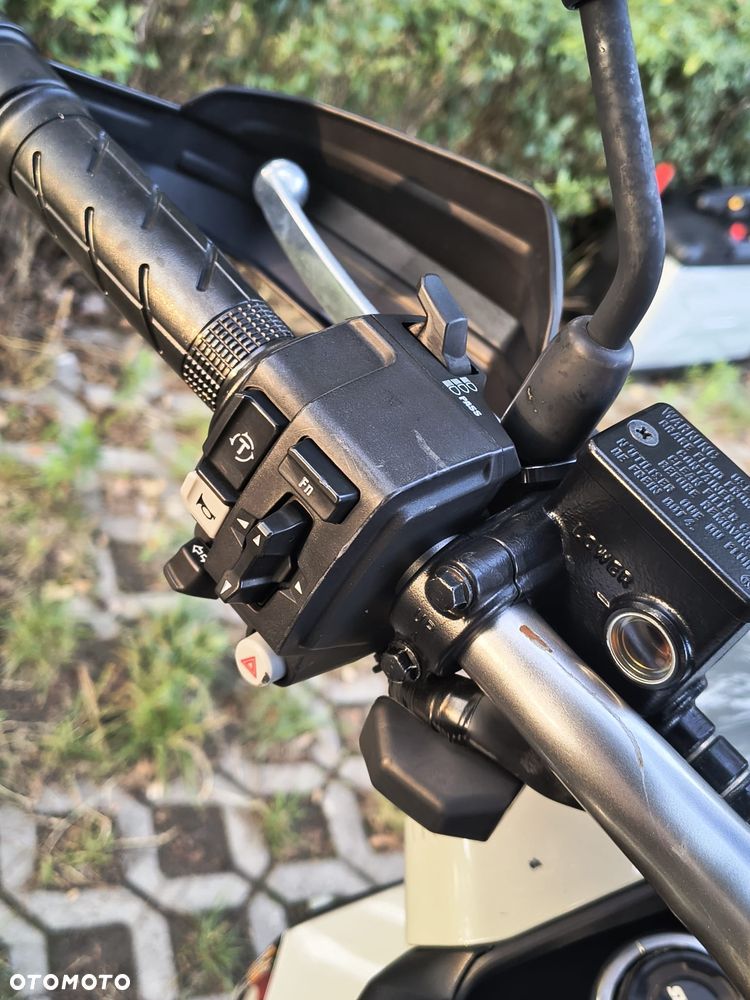 Honda ADV350 - 15