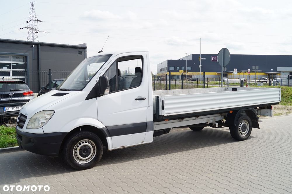 Mercedes-Benz Sprinter - 12
