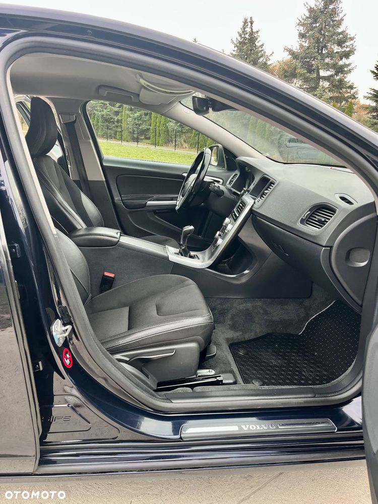 Volvo V60 D2 Drive-E Momentum - 18