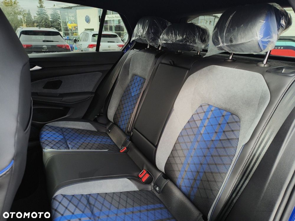 Volkswagen Golf - 23