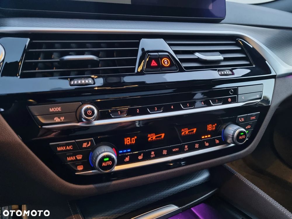 BMW Seria 5 530i xDrive mHEV M Sport sport - 18