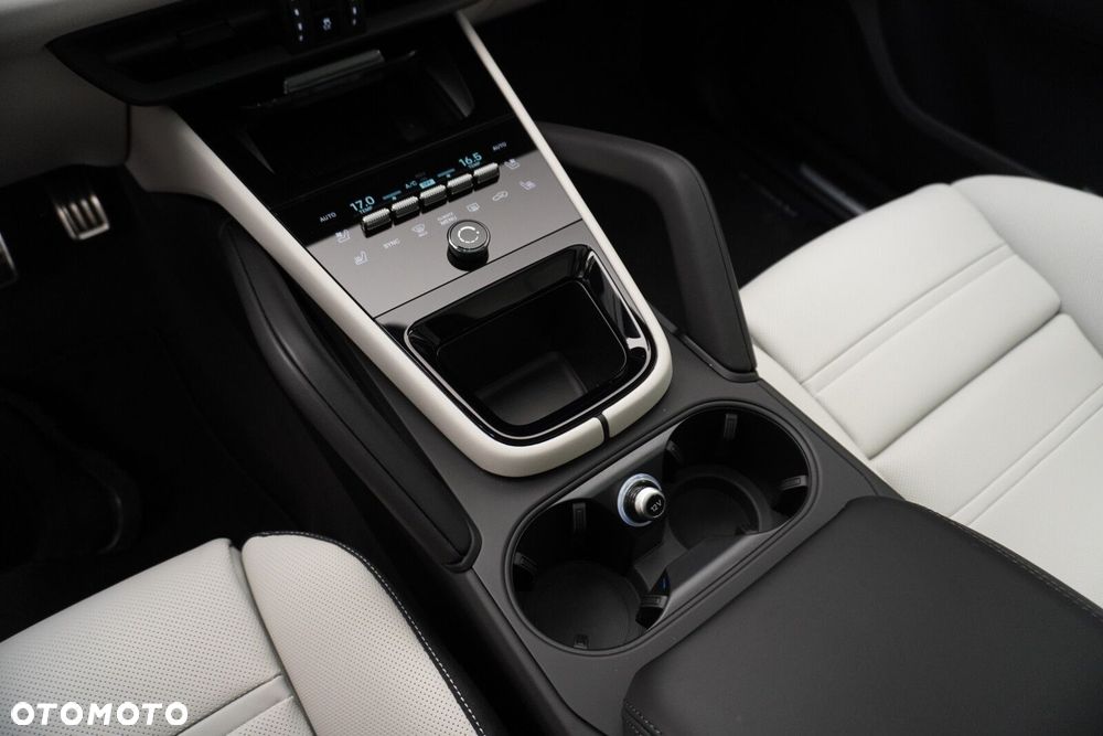 Porsche Cayenne - 22