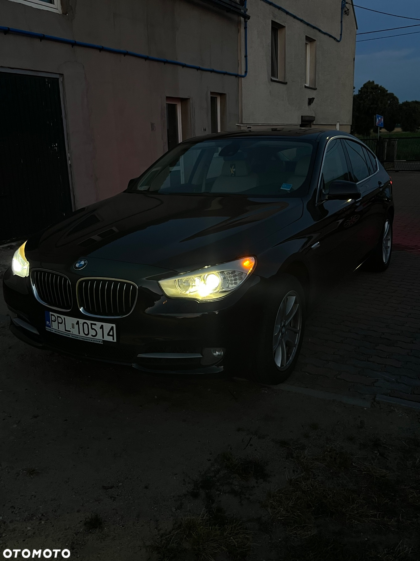BMW 5GT - 12