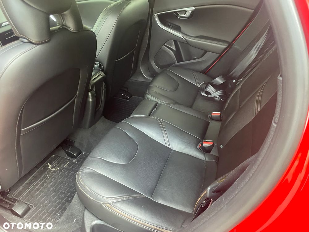 Volvo V40 Cross Country D3 Momentum - 7
