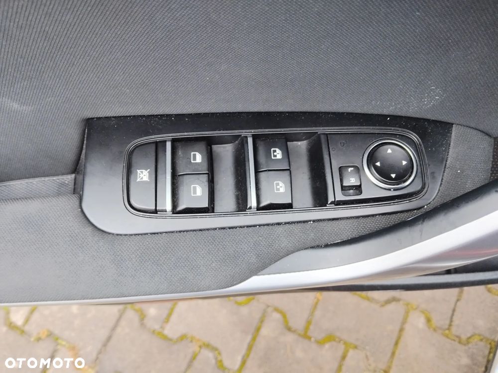 Kia XCeed 1.5 T-GDI M DCT - 13