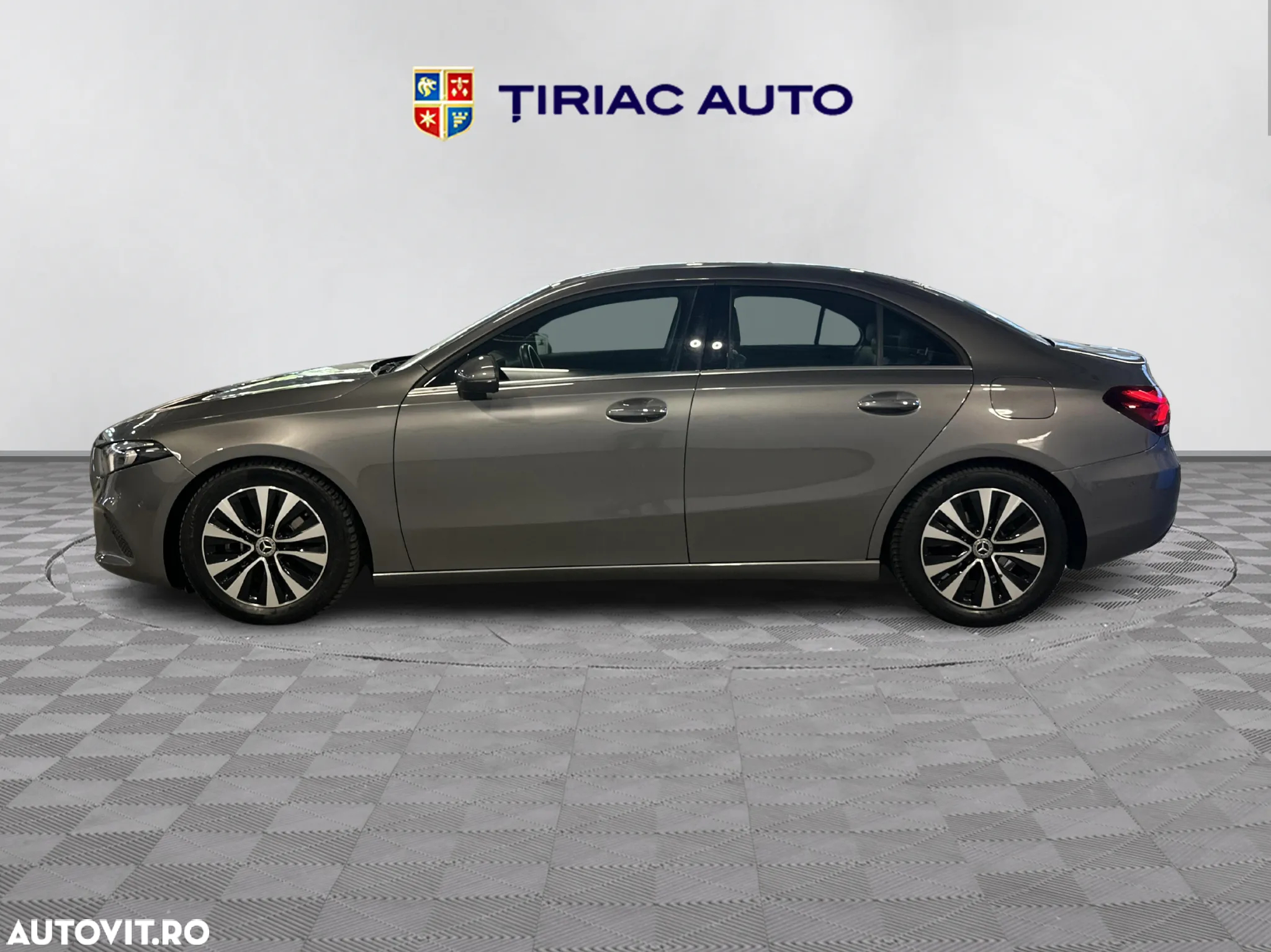Mercedes-Benz A 180 d 8G-DCT - 2