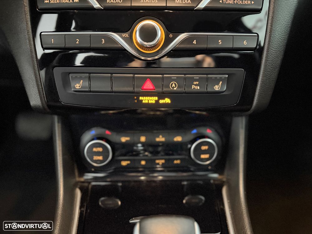 Infiniti Q30 1.5d DCT Business - 21