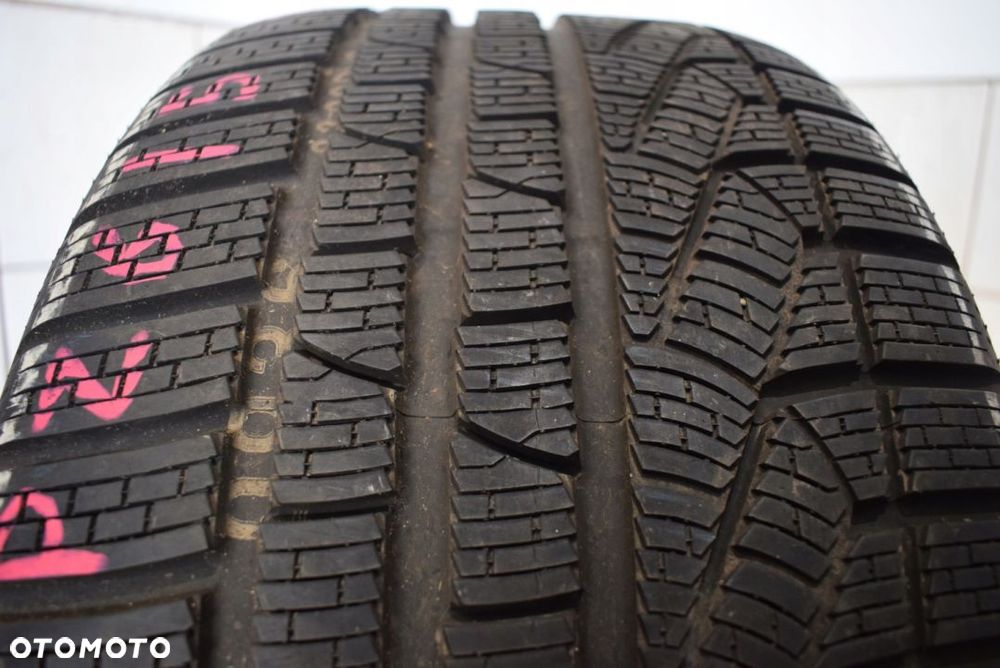 R18 265/45 Pirelli Sottozero Winter 240 serie 2 N0 - 1