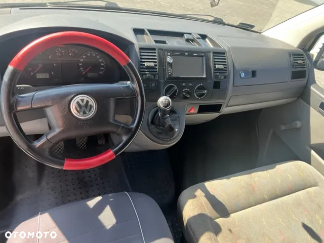 Volkswagen TRANSPORTER T5 - 12