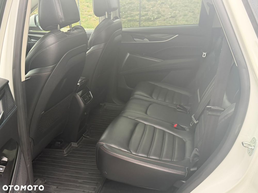 Maxus Euniq 6 - 25