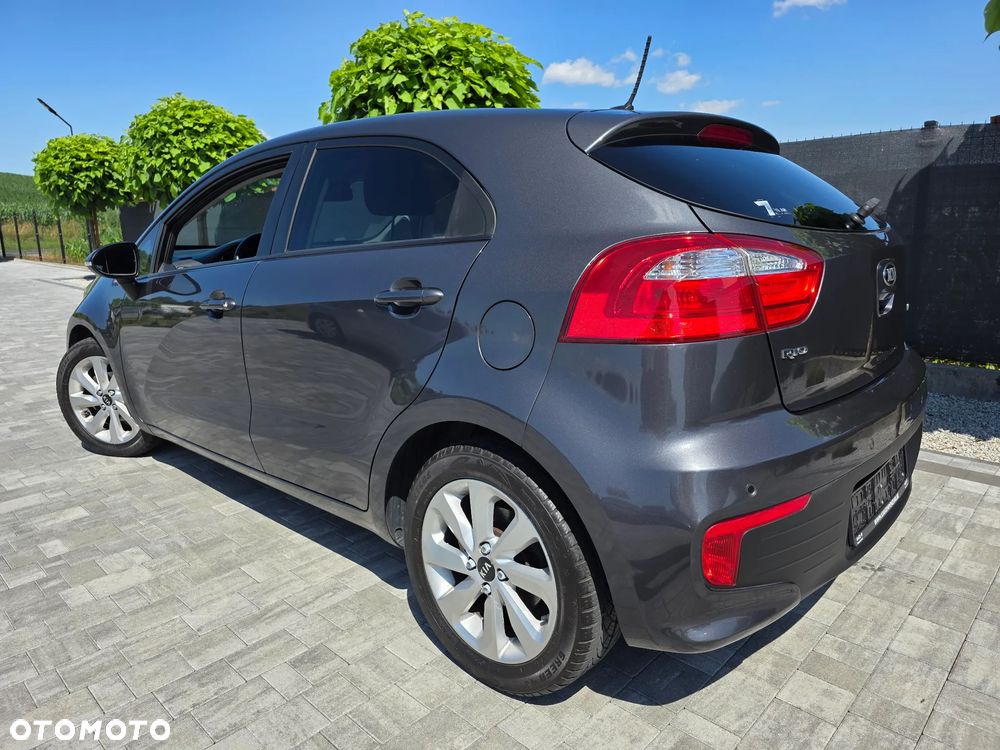 Kia Rio 1.2 Dream Team Edition - 3