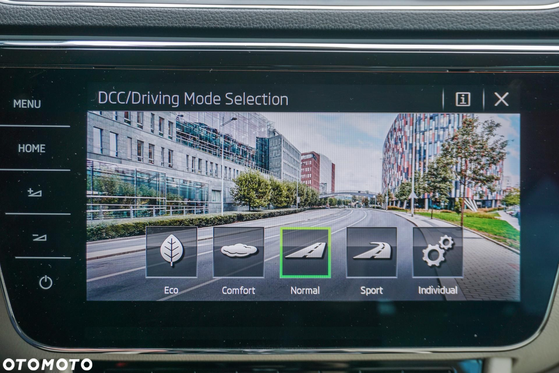 Skoda Superb 2.0 TSI L&K DSG - 34