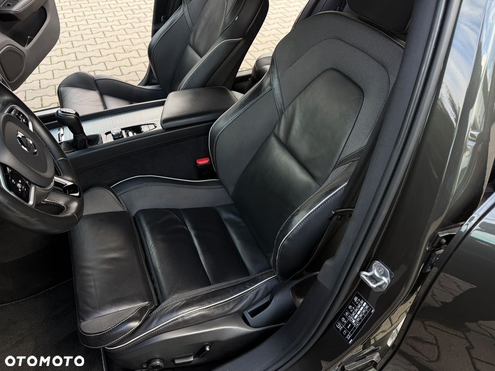 Volvo V60 D3 R-Design - 31