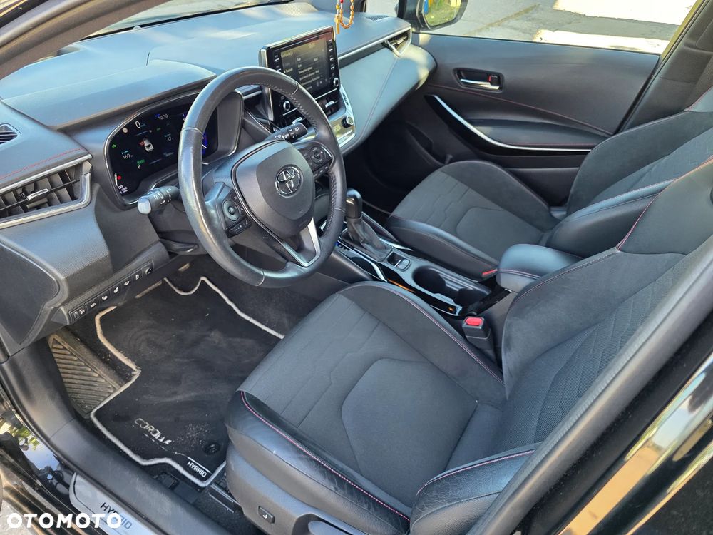 Toyota Corolla 2.0 Hybrid Executive - 10