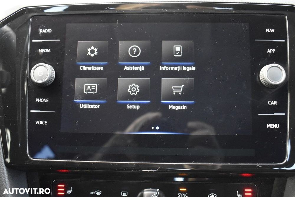 Volkswagen Passat 2.0 TDI DSG Comfortline - 24