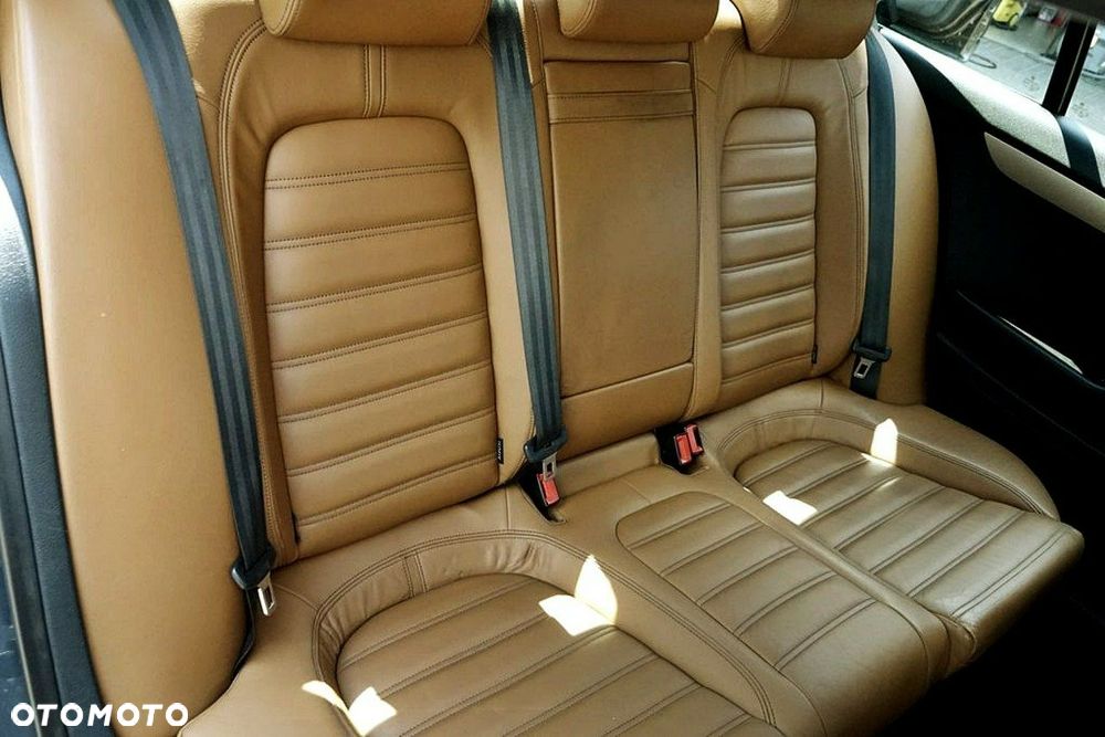 Volkswagen Passat CC - 22