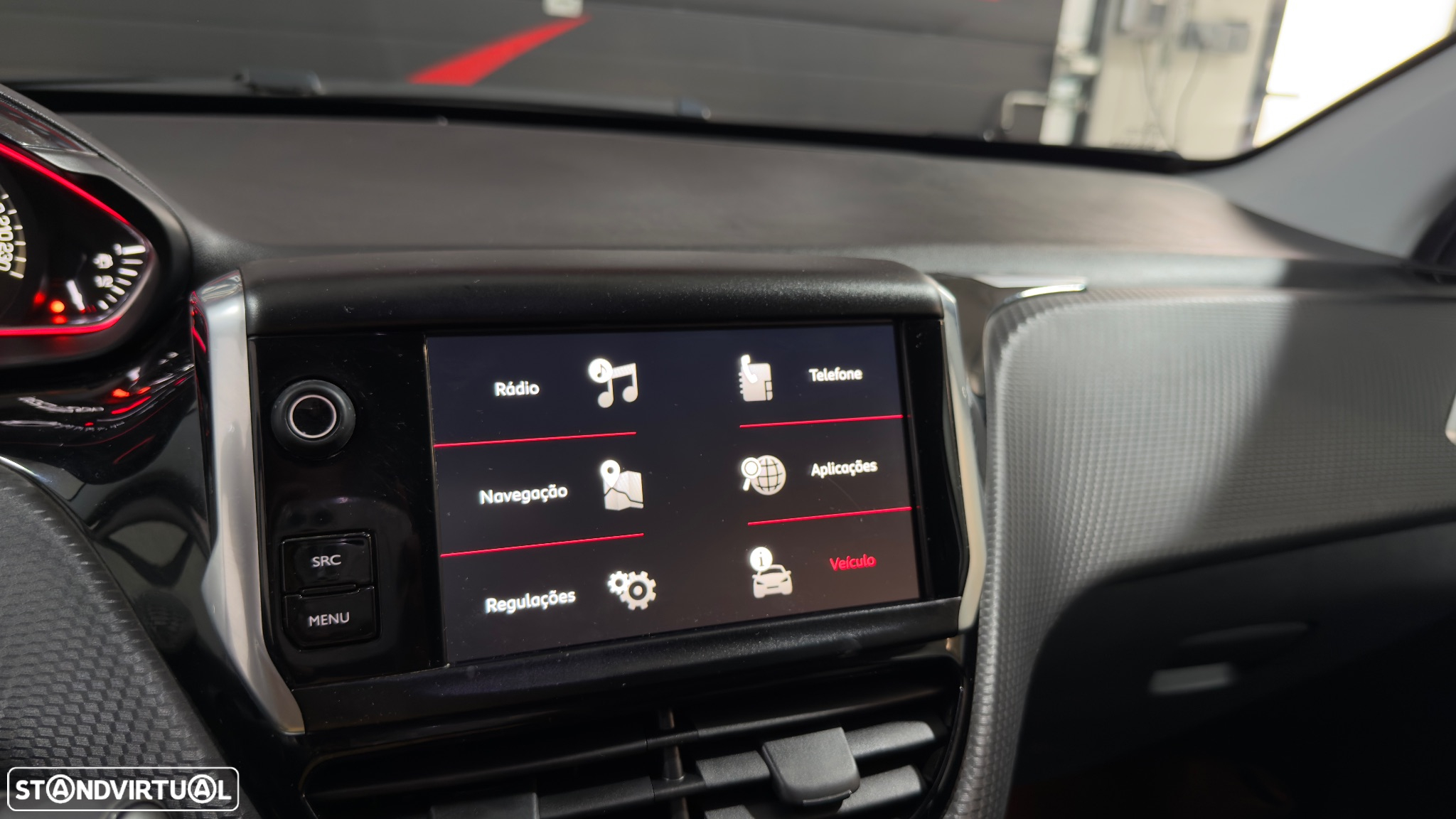 Peugeot 2008 1.2 PureTech GT Line - 21