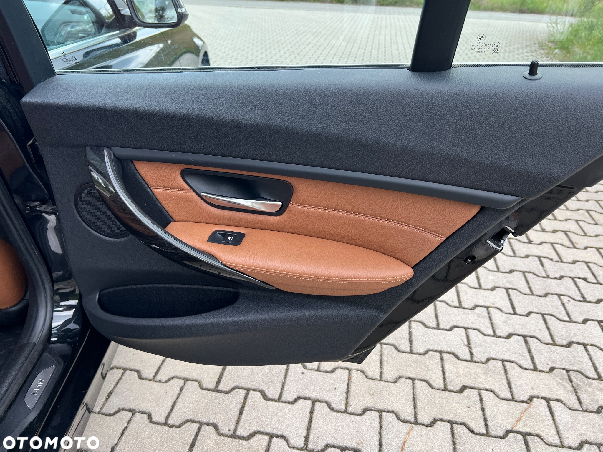 BMW Seria 3 318d Touring Luxury Line - 22