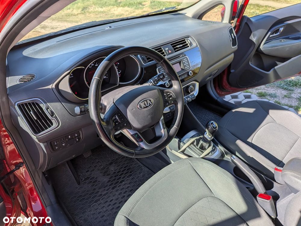 Kia Rio - 7
