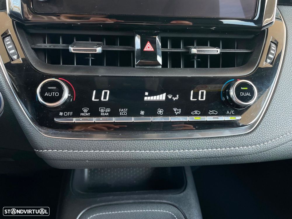 Toyota Corolla 1.8 Hybrid Comfort - 22