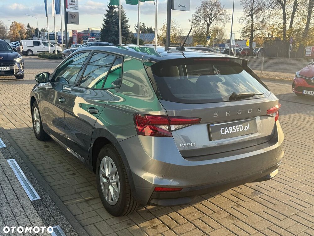 Skoda Fabia - 10
