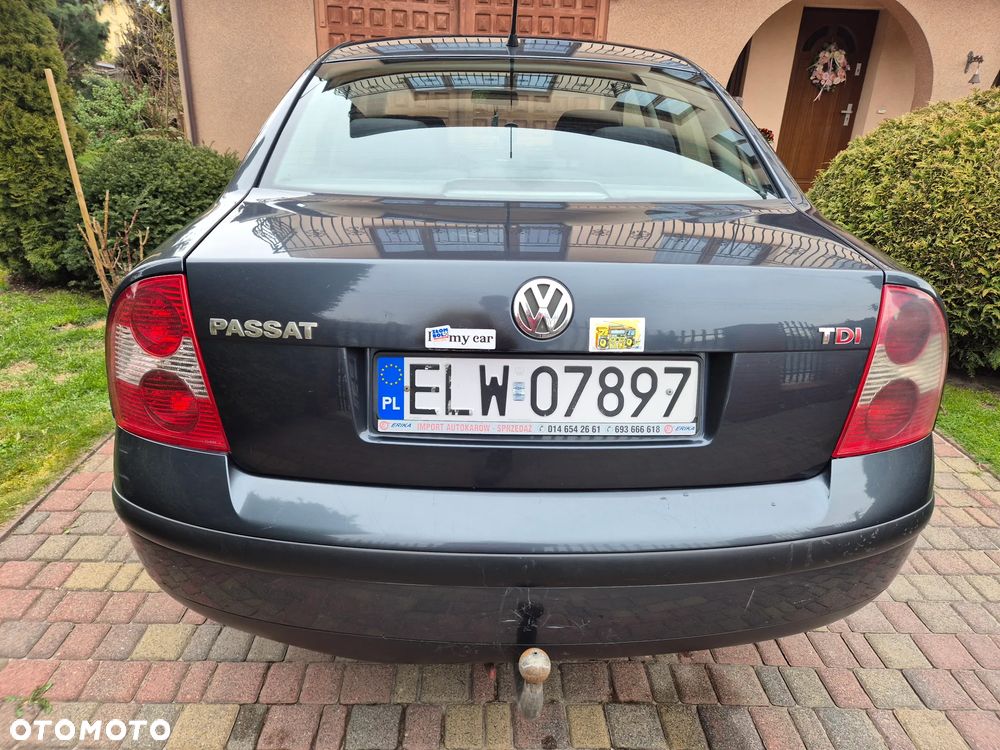 Volkswagen Passat 1.9 TDI Basis - 2