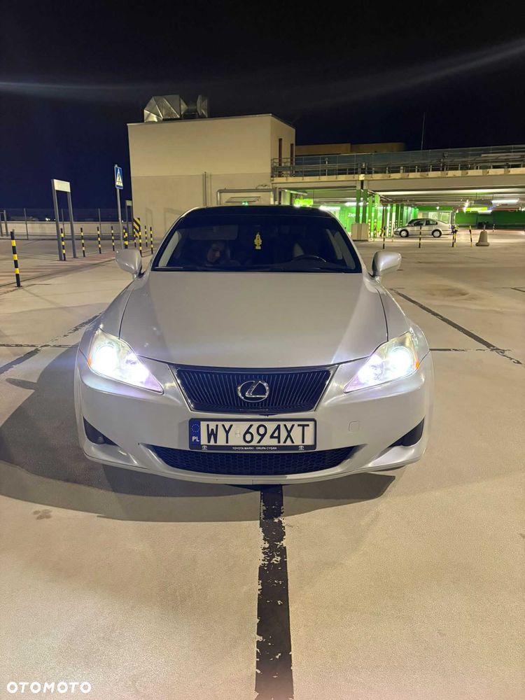 Lexus IS - 7