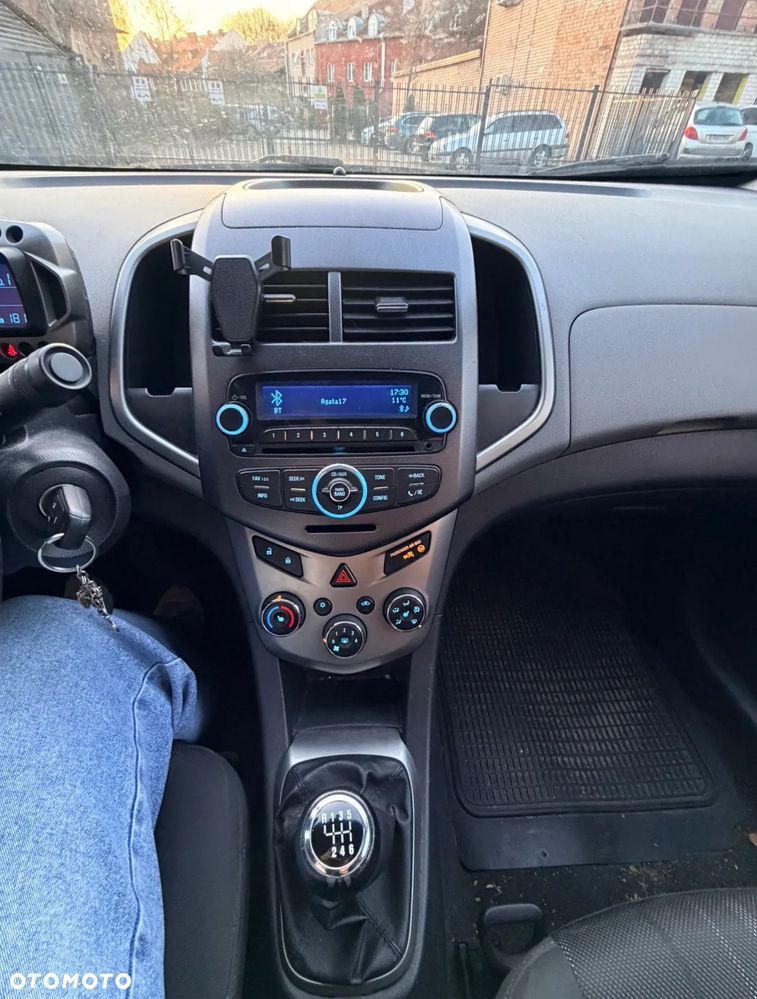 Chevrolet Aveo - 11