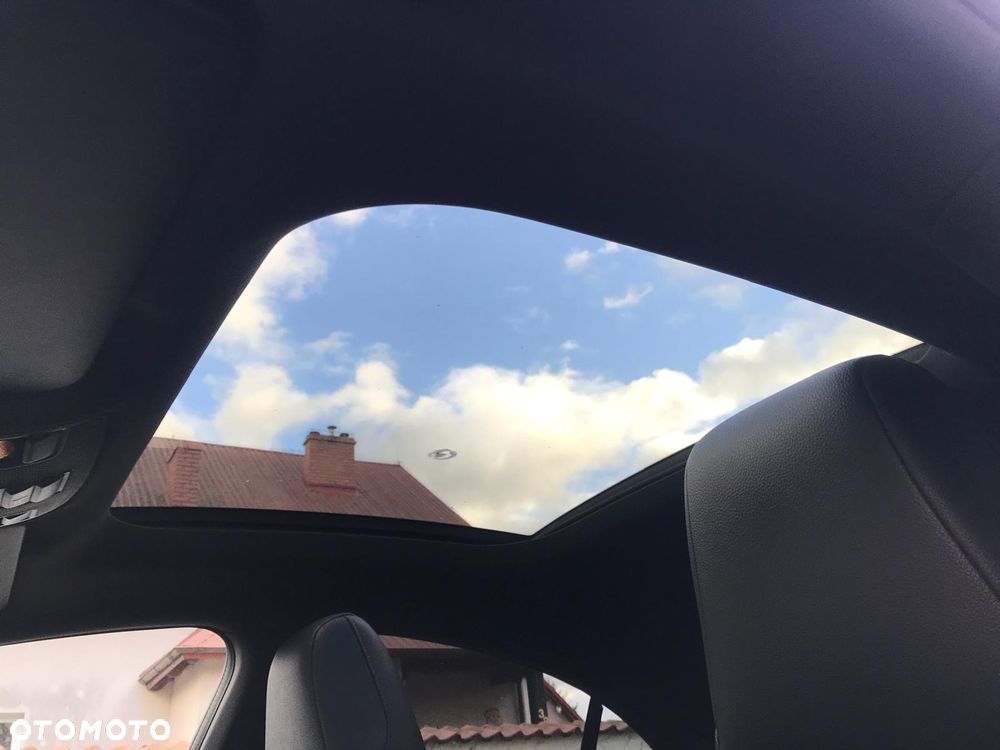 Mercedes-Benz CLA 180 AMG Line - 8