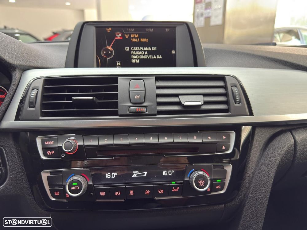 BMW 318 d Line Sport Auto - 30