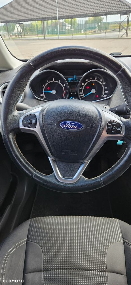 Ford Fiesta 1.0 EcoBoost S&S TITANIUM - 18