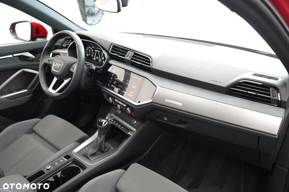 Audi Q3 Sportback - 29