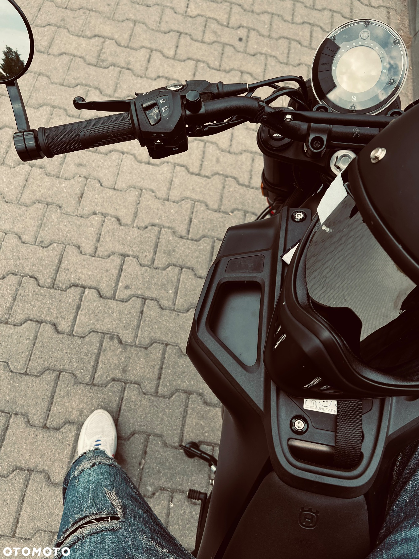 Husqvarna Svartpilen - 5