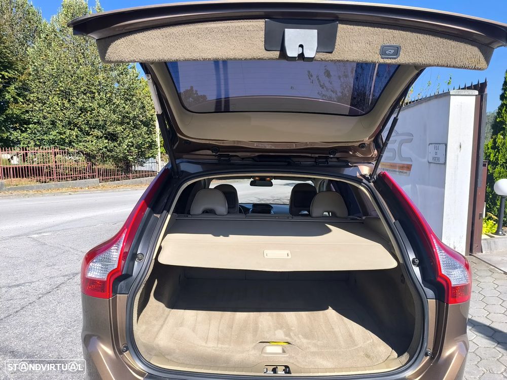 Volvo XC 60 2.4 D Drive Summum - 12