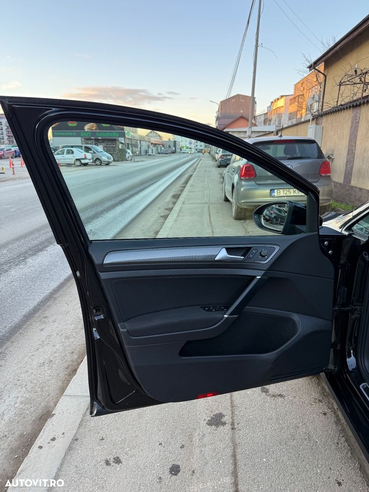 Volkswagen Golf Variant 2.0 TDI SCR DSG IQ.DRIVE - 11